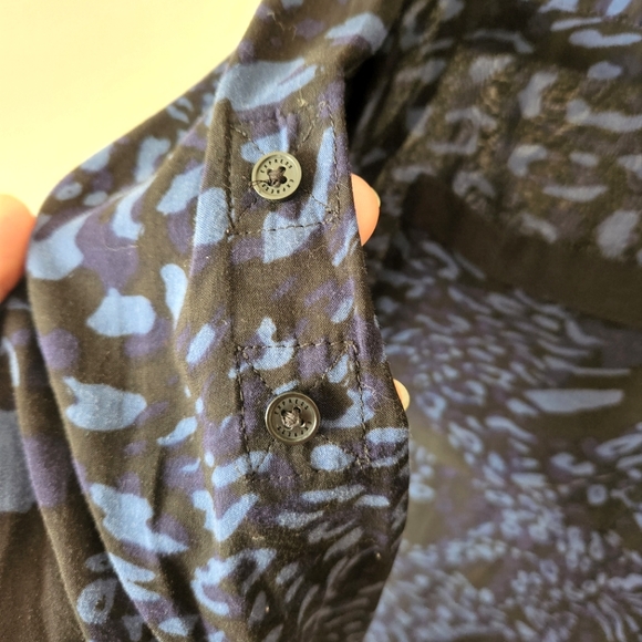 Express - Long Sleeve Button Down Shirt - Black & Blue Animal Print - Size L - Picture 5 of 10